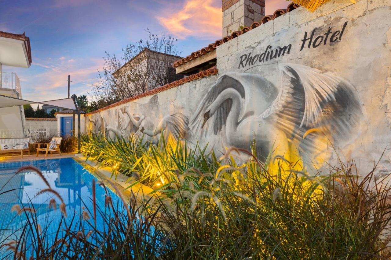 Rhodium Hotel Alacatı Bagian luar foto
