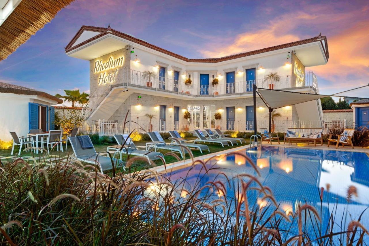 Rhodium Hotel Alacatı Bagian luar foto