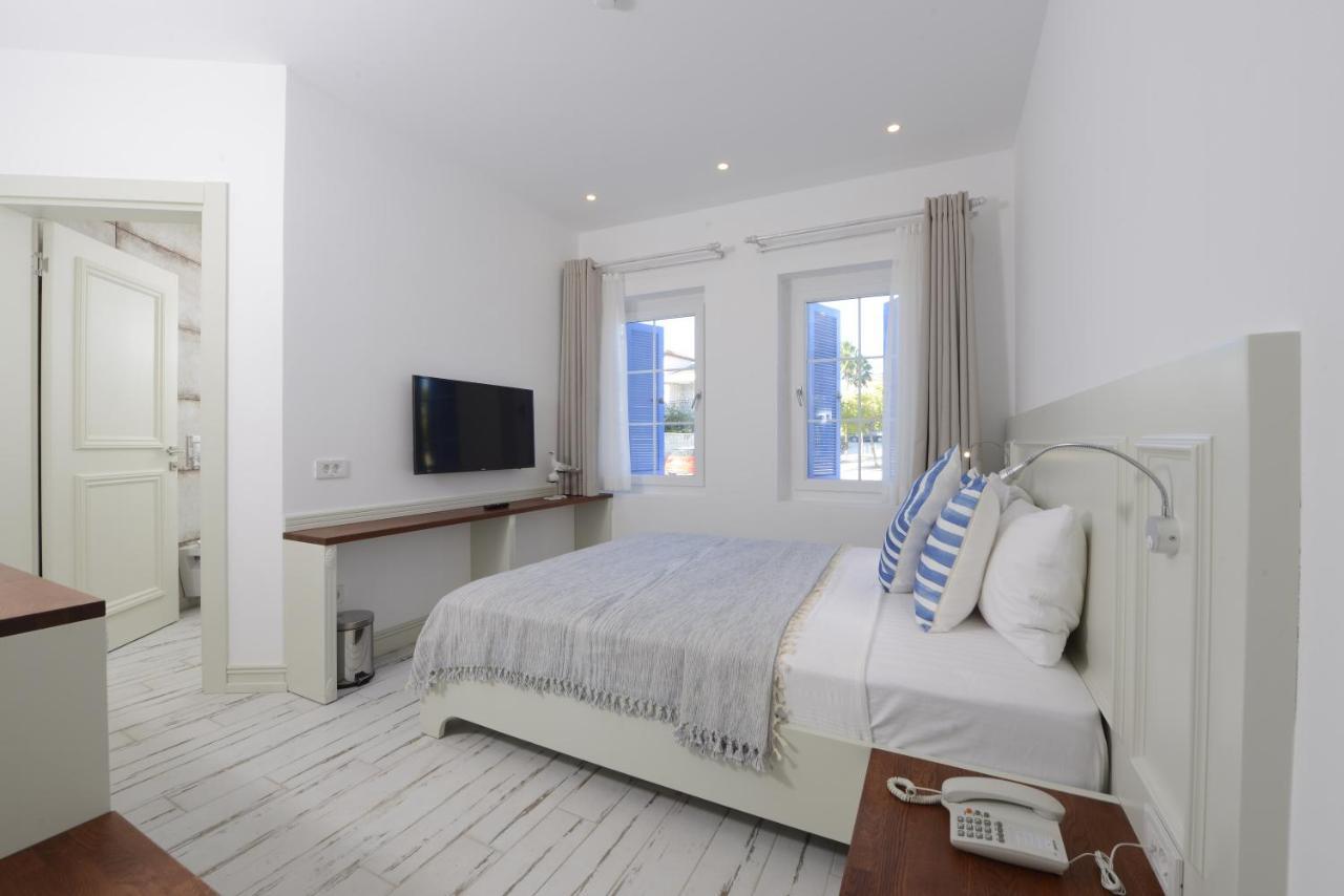 Rhodium Hotel Alacatı Bagian luar foto