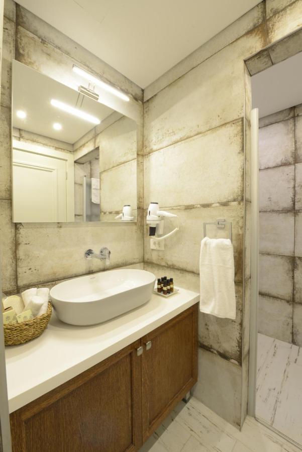 Rhodium Hotel Alacatı Bagian luar foto
