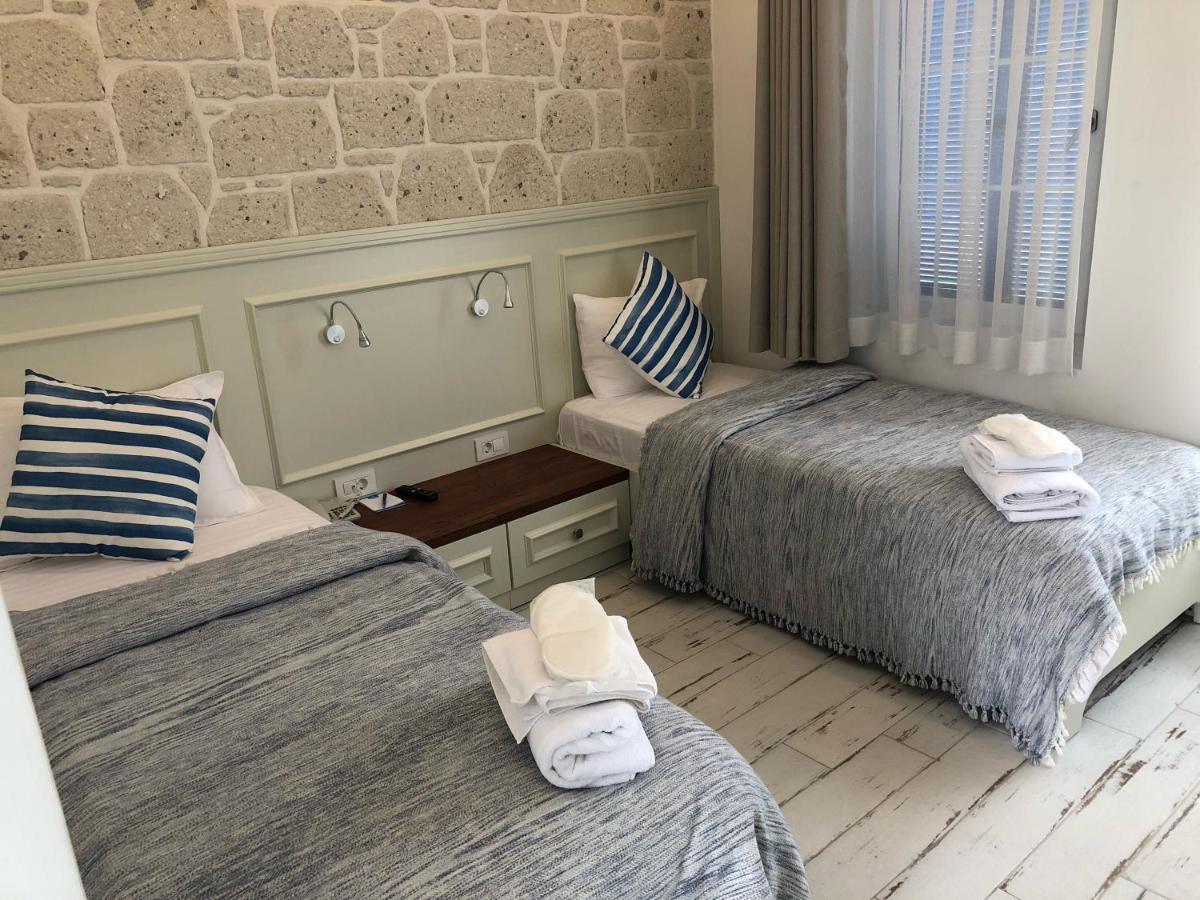 Rhodium Hotel Alacatı Bagian luar foto