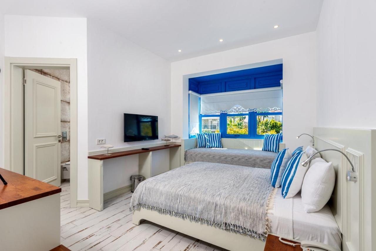 Rhodium Hotel Alacatı Bagian luar foto
