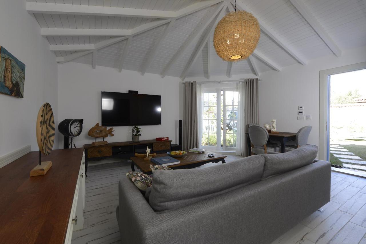 Rhodium Hotel Alacatı Bagian luar foto